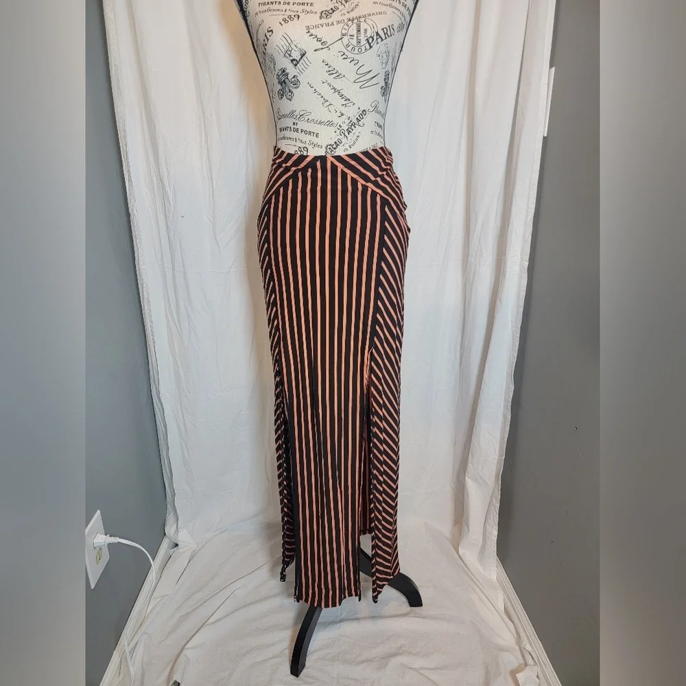 Bebe Double Split Skirt Size Med